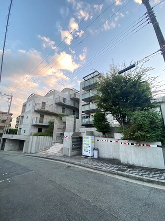 芦屋川駅 徒歩8分 2階の物件外観写真